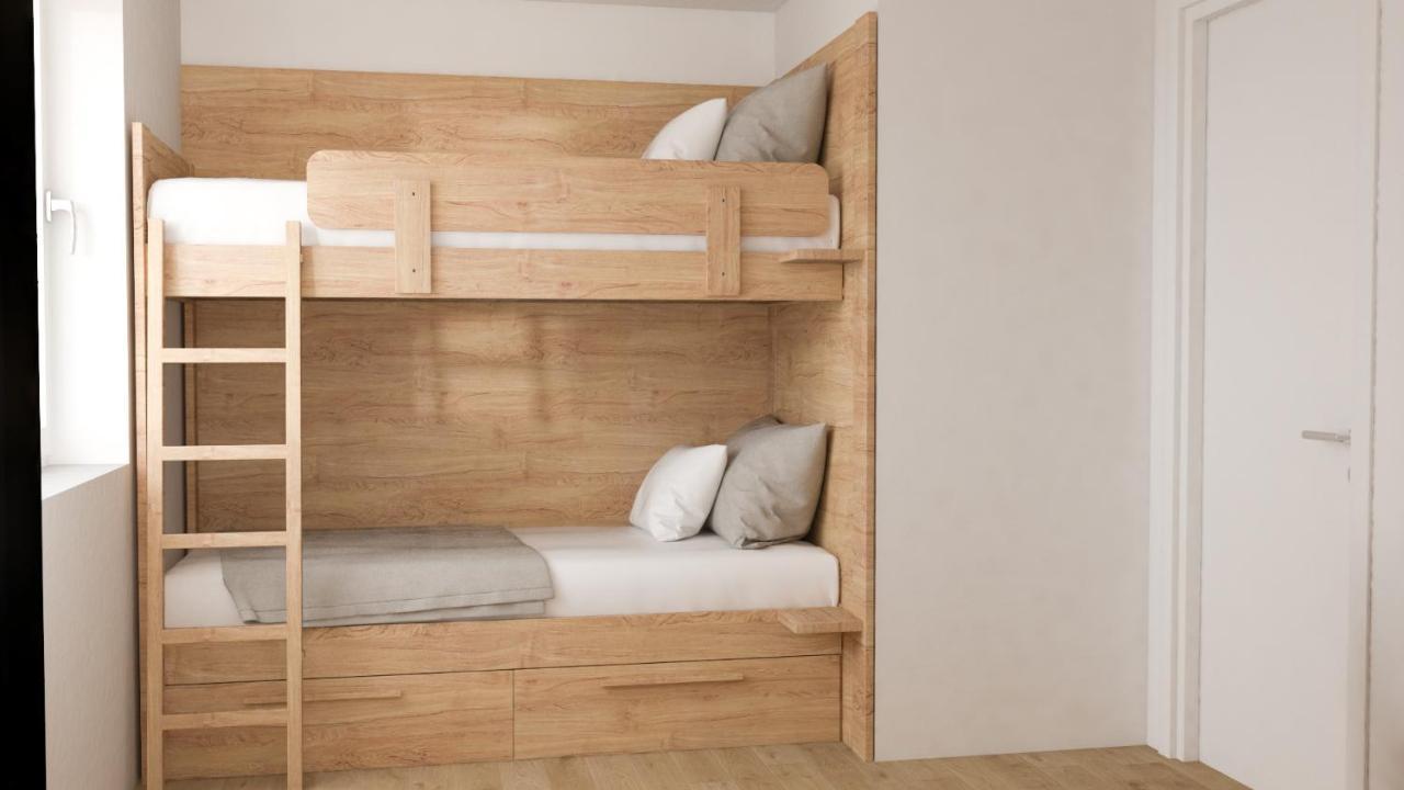 Stoll Apartment *