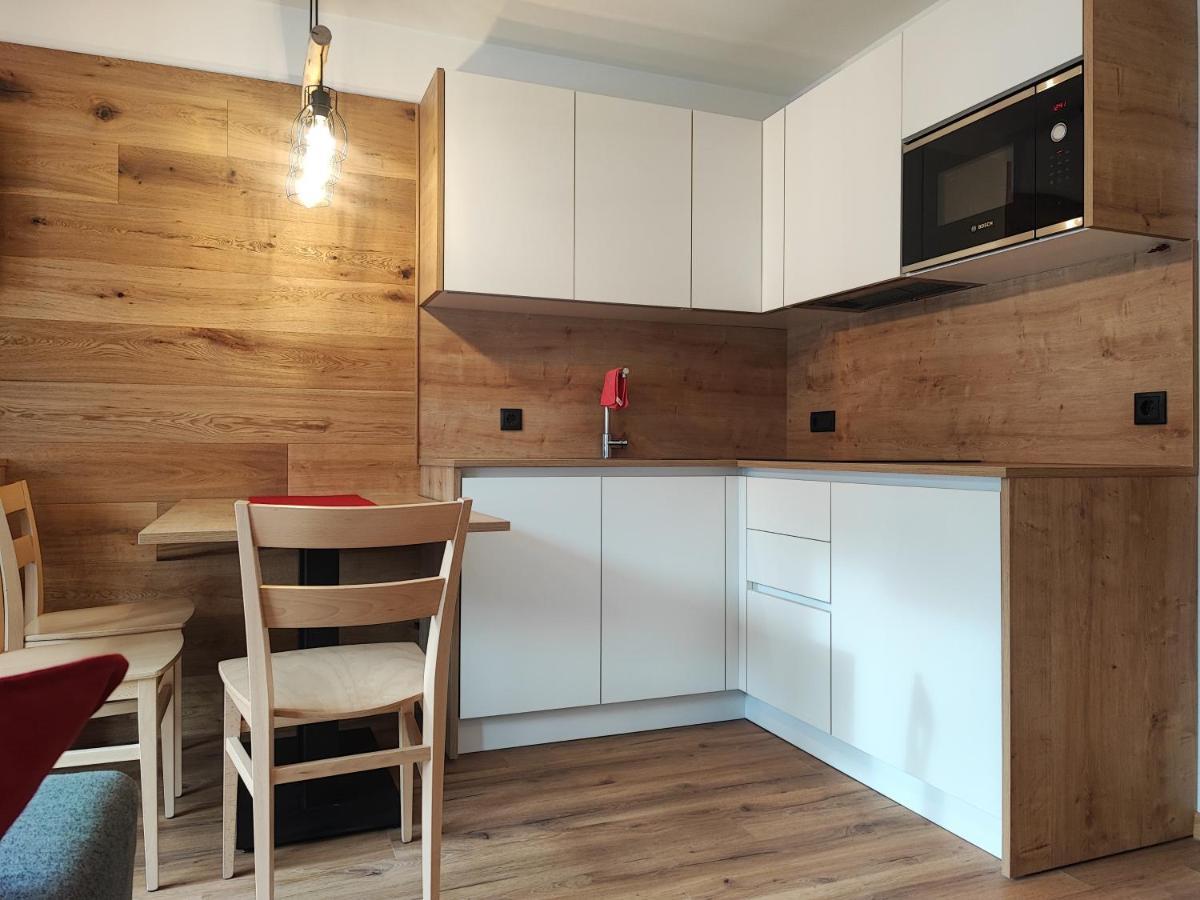 Stoll Apartment *